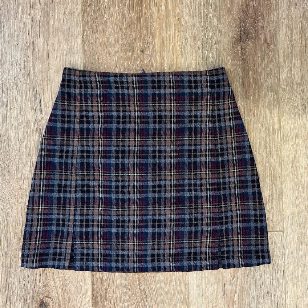Brandy Melville John Galt Plaid Slit Mini Skirt Size XS - Picture 1 of 4
